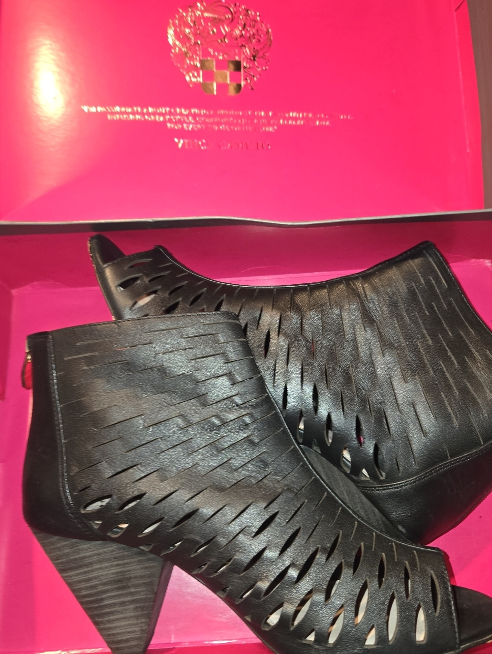 Vince Camuto open toe booties sz 10 worn but still in great shape super sexy